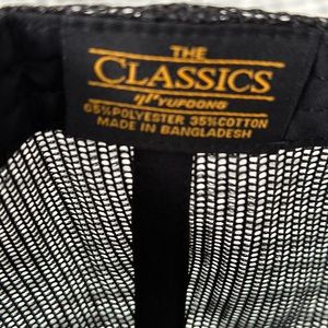 Snap back black hat “Veteran” with American flag and dog tags